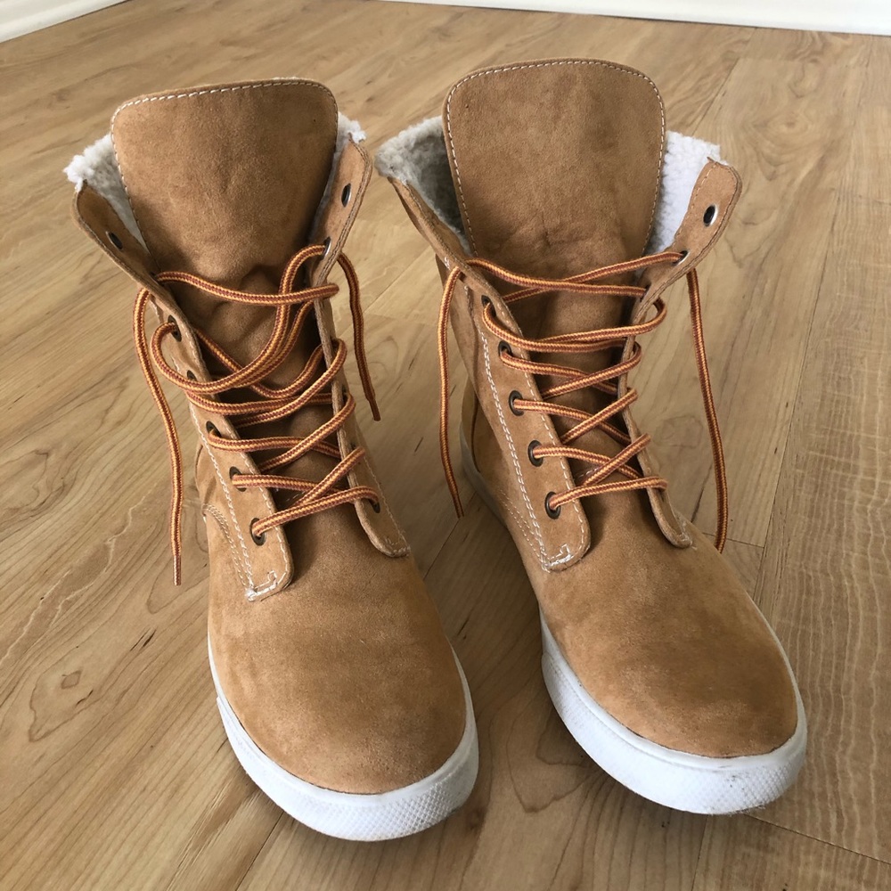 Fleece lined boots